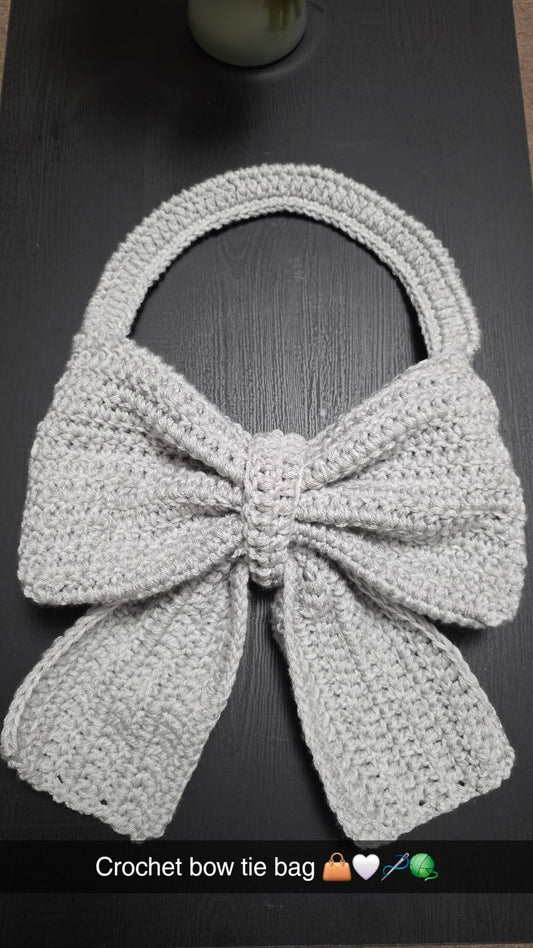 Crochet bow tie bag